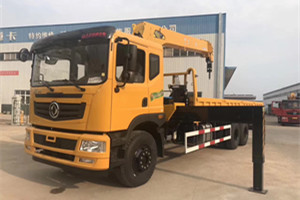 東風(fēng)特商后雙橋隨車起重運(yùn)輸車圖片