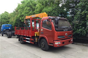 東風(fēng)福瑞卡隨車吊藍(lán)牌圖片