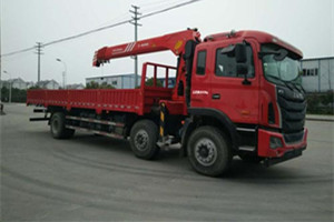 江淮小三軸隨車吊前四后四隨車起重運輸車圖片