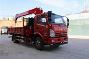 奧馳6.3噸隨車吊小黃牌圖片