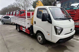 飛碟締途1.8噸藍牌隨車吊圖片